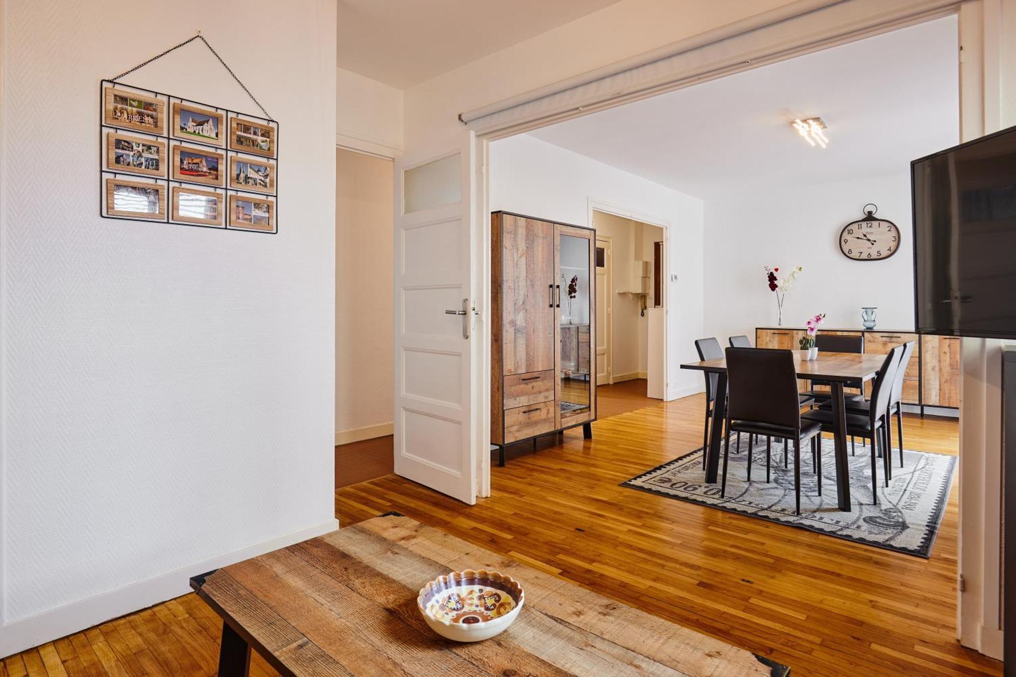 Les Hirondelles - 2 Chambres, 3 Lits, Climatisation Et Balcon Bourg-en-Bresse Luaran gambar